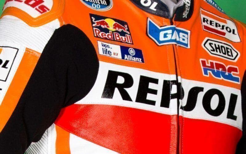 Brand logo / Customization of the motorcycle suit